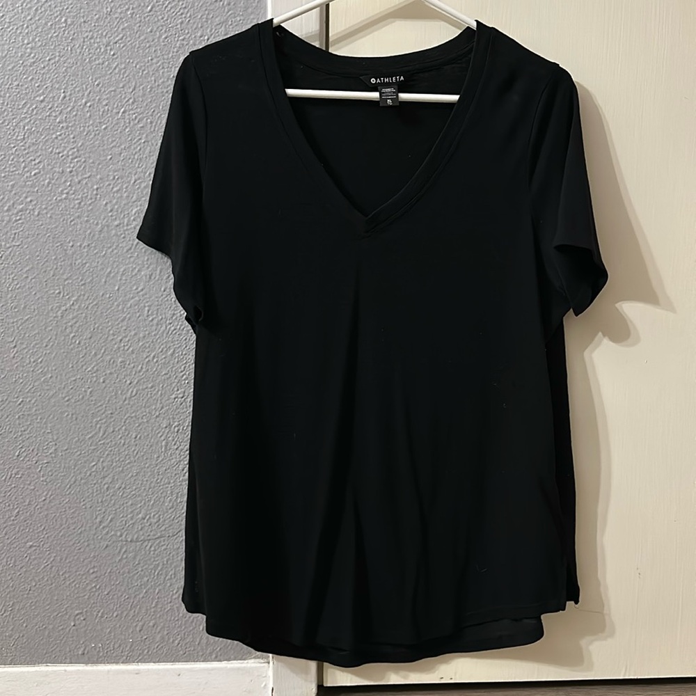 athleta breezy scoop v tee